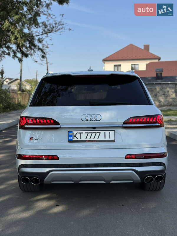 Внедорожник / Кроссовер Audi SQ7 2021 в Ивано-Франковске