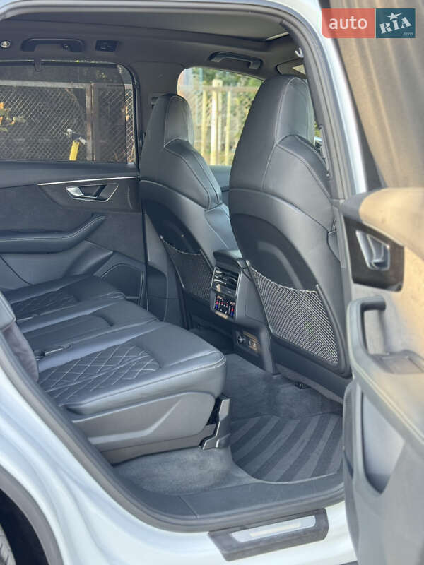Внедорожник / Кроссовер Audi SQ7 2021 в Ивано-Франковске