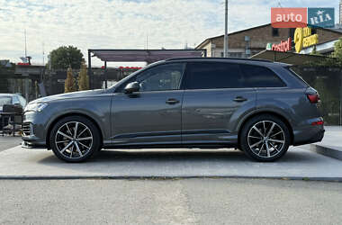 Позашляховик / Кросовер Audi SQ7 2020 в 