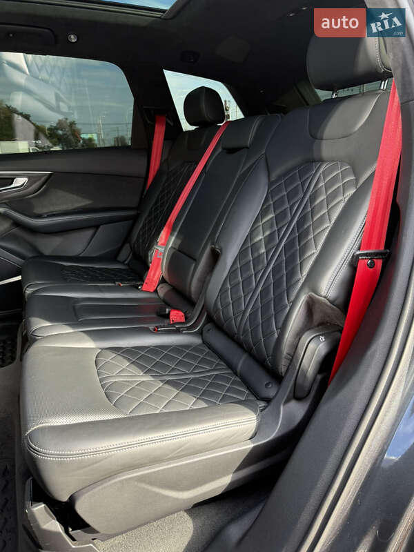 Позашляховик / Кросовер Audi SQ7 2020 в Києві