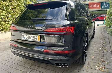 Внедорожник / Кроссовер Audi SQ7 2021 в 