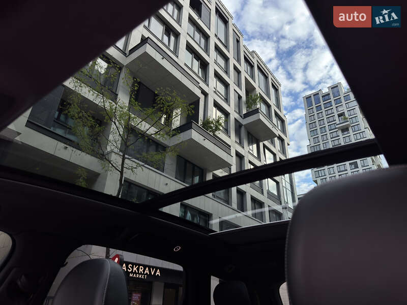 Внедорожник / Кроссовер Audi SQ7 2016 в Киеве