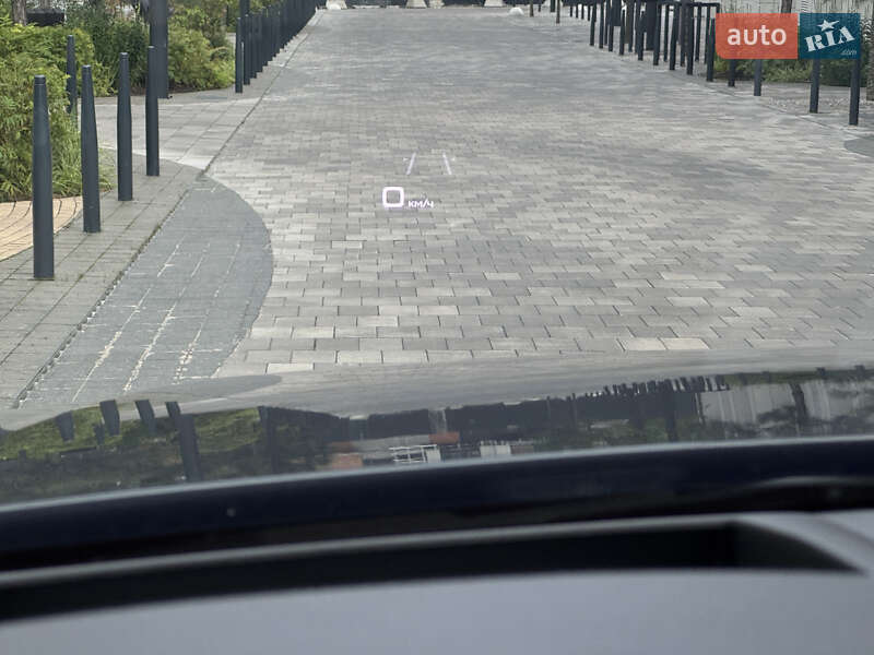 Внедорожник / Кроссовер Audi SQ7 2016 в Киеве