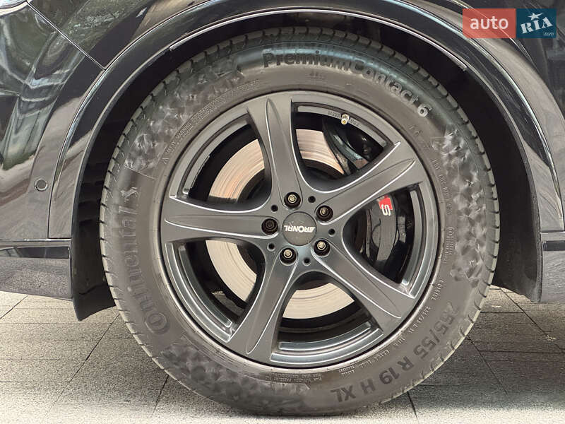 Внедорожник / Кроссовер Audi SQ7 2016 в Киеве