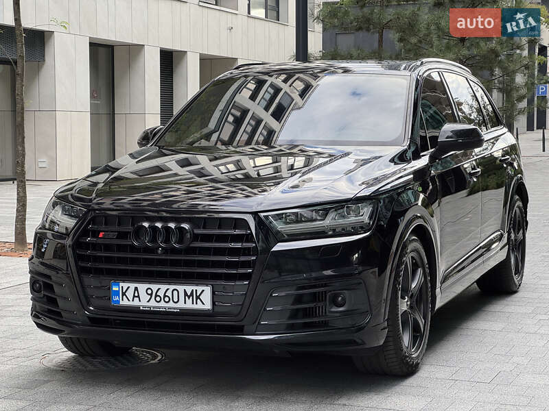 Внедорожник / Кроссовер Audi SQ7 2016 в Киеве