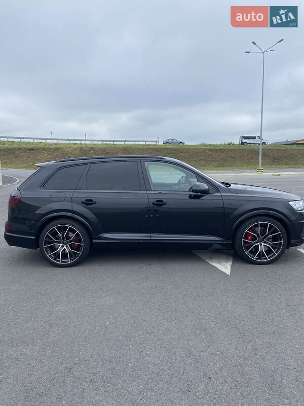 Внедорожник / Кроссовер Audi SQ7 2016 в Львове