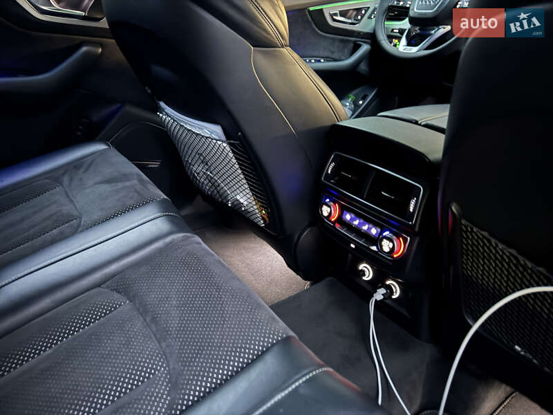 Внедорожник / Кроссовер Audi SQ7 2018 в Киеве фото 8 Внедорожник / Кроссовер Audi SQ7 2018 в Киеве