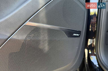 Внедорожник / Кроссовер Audi SQ7 2019 в 