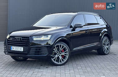 Внедорожник / Кроссовер Audi SQ7 2017 в Сарнах