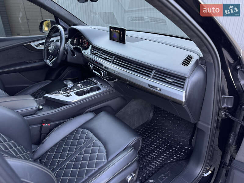 Внедорожник / Кроссовер Audi SQ7 2017 в Сарнах фото 33 Внедорожник / Кроссовер Audi SQ7 2017 в Сарнах