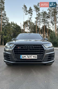 Внедорожник / Кроссовер Audi SQ7 2018 в 