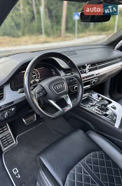 Внедорожник / Кроссовер Audi SQ7 2018 в 