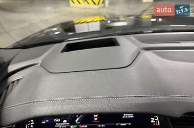 Внедорожник / Кроссовер Audi SQ7 2023 в 