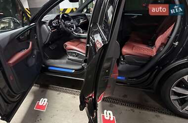 Внедорожник / Кроссовер Audi SQ7 2023 в 
