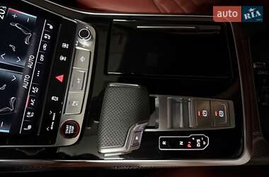 Внедорожник / Кроссовер Audi SQ7 2023 в 