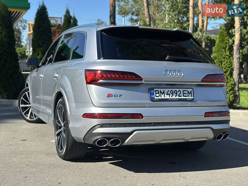 Внедорожник / Кроссовер Audi SQ7 2022 в Киеве
