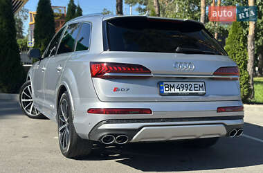 Внедорожник / Кроссовер Audi SQ7 2022 в 