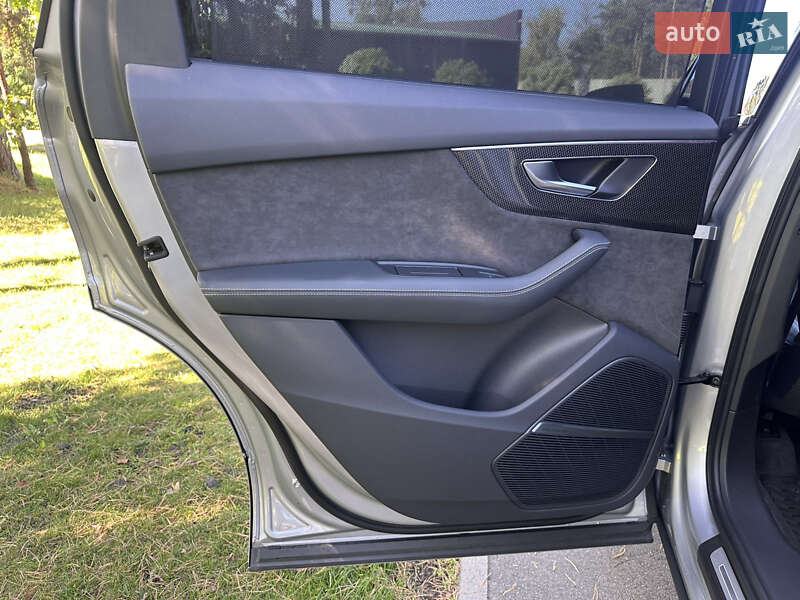 Внедорожник / Кроссовер Audi SQ7 2022 в Киеве