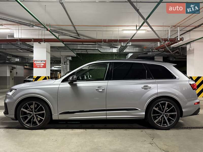 Внедорожник / Кроссовер Audi SQ7 2020 в Киеве