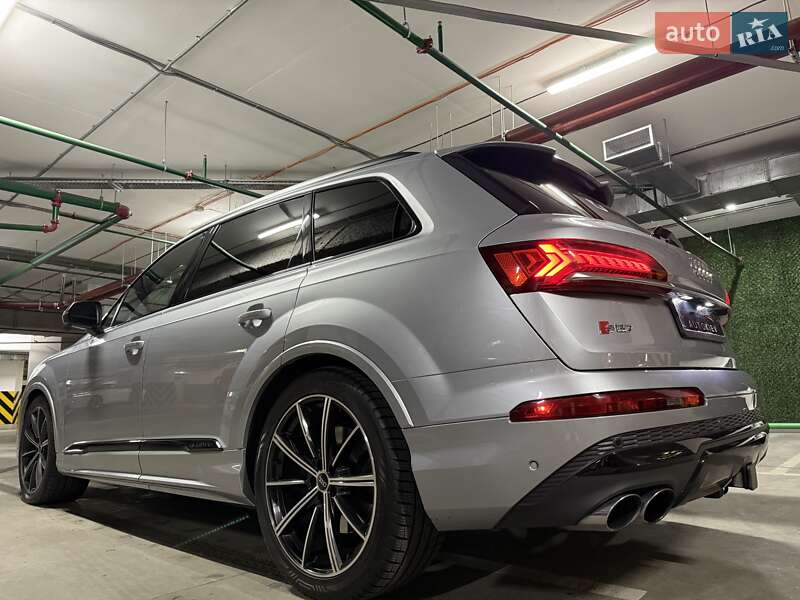 Внедорожник / Кроссовер Audi SQ7 2020 в Киеве