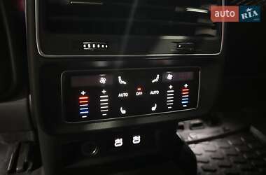 Внедорожник / Кроссовер Audi SQ7 2020 в 