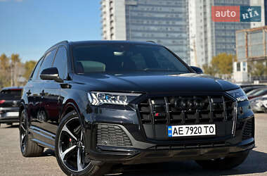 Внедорожник / Кроссовер Audi SQ7 2021 в 