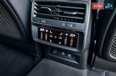 Внедорожник / Кроссовер Audi SQ7 2021 в 