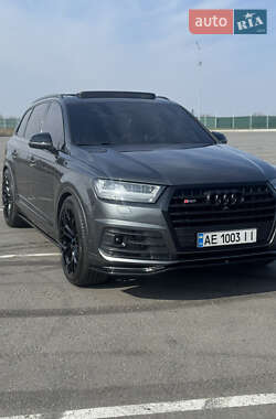 Позашляховик / Кросовер Audi SQ7 2018 в Дніпрі