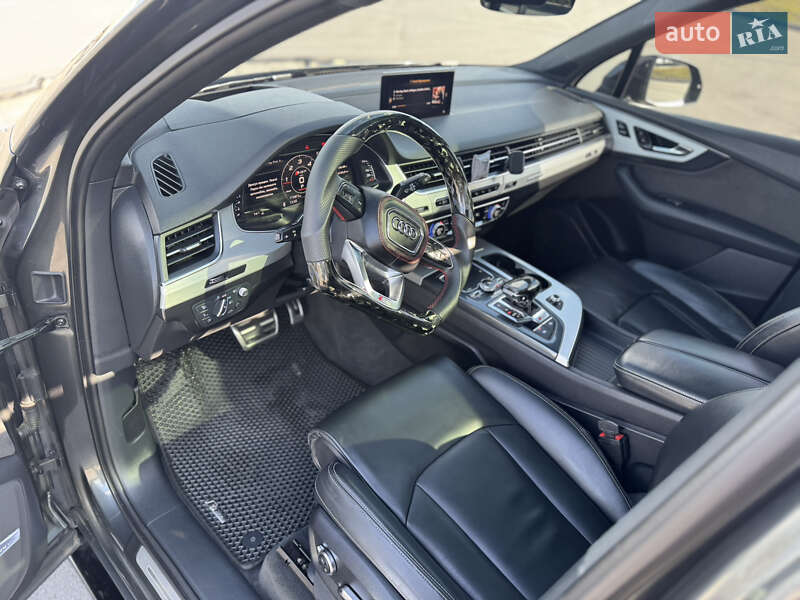 Внедорожник / Кроссовер Audi SQ7 2018 в Днепре