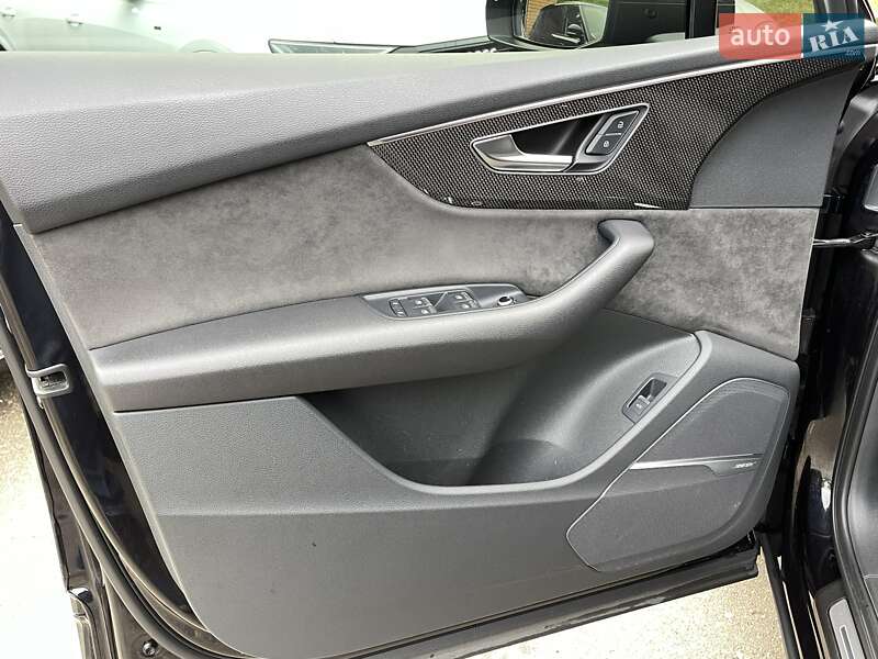 Внедорожник / Кроссовер Audi SQ7 2020 в Киеве