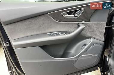 Внедорожник / Кроссовер Audi SQ7 2020 в 