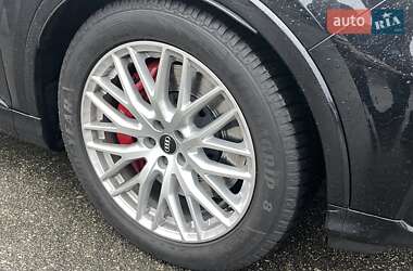 Внедорожник / Кроссовер Audi SQ7 2020 в 
