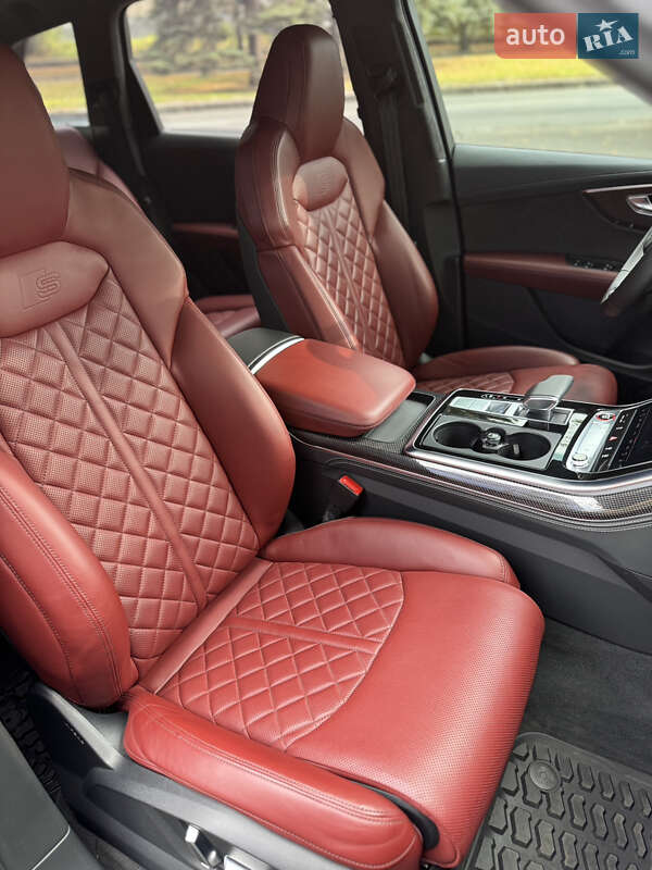Внедорожник / Кроссовер Audi SQ7 2022 в Днепре