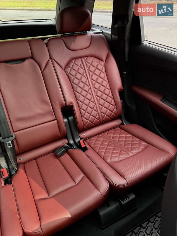 Внедорожник / Кроссовер Audi SQ7 2022 в Днепре