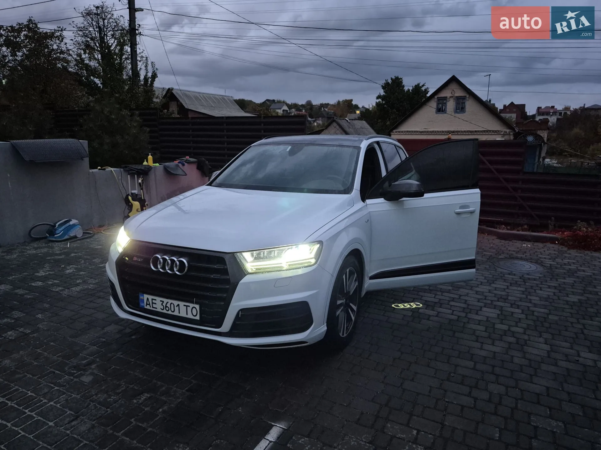 2017 Audi SQ7 - мініатюра 11