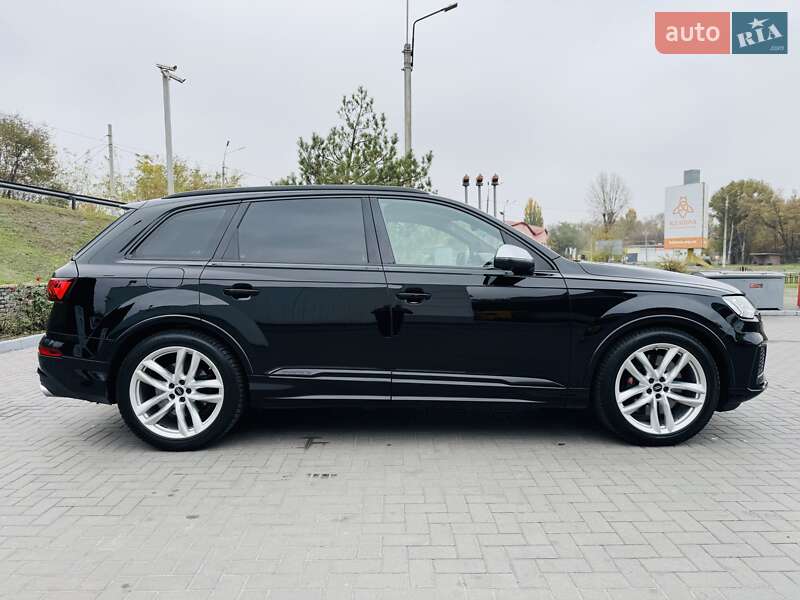 Позашляховик / Кросовер Audi SQ7 2019 в Дніпрі