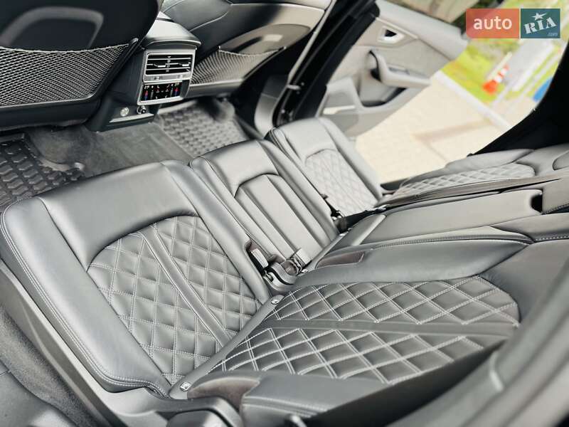 Позашляховик / Кросовер Audi SQ7 2019 в Дніпрі