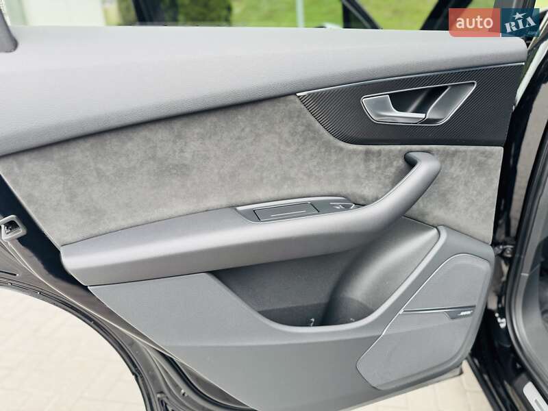 Позашляховик / Кросовер Audi SQ7 2019 в Дніпрі