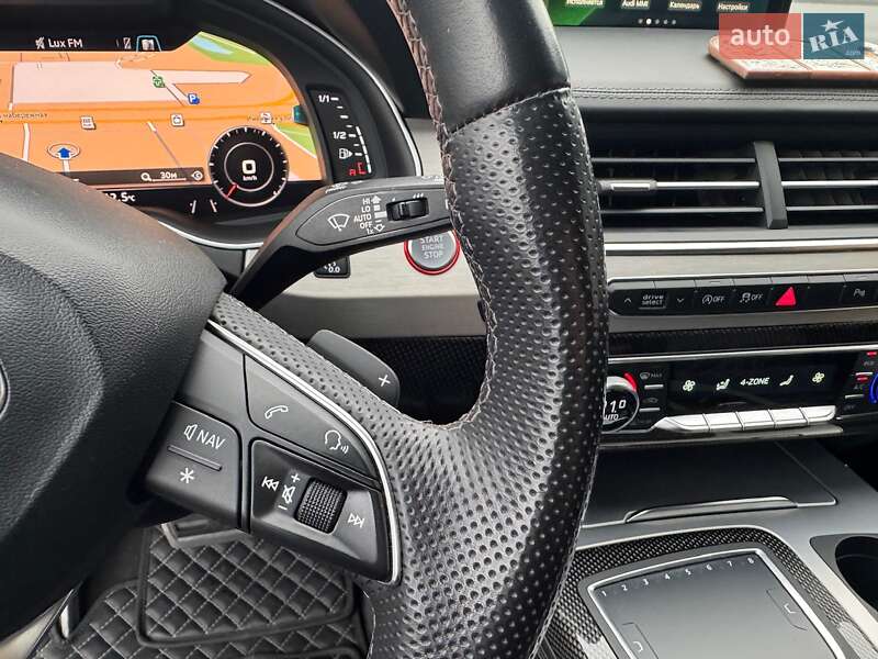 Позашляховик / Кросовер Audi SQ7 2017 в Києві фото 47 Позашляховик / Кросовер Audi SQ7 2017 в Києві