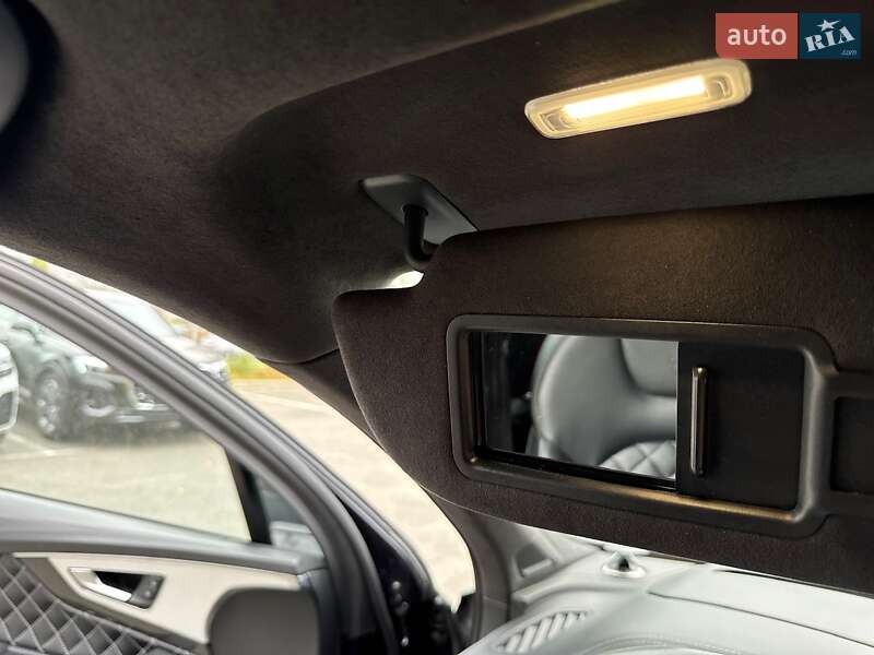 Позашляховик / Кросовер Audi SQ7 2017 в Києві фото 80 Позашляховик / Кросовер Audi SQ7 2017 в Києві