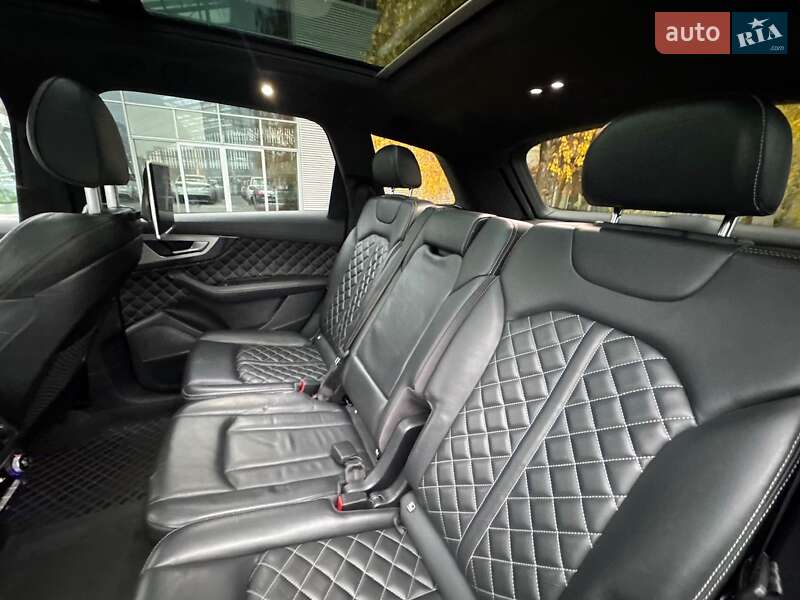 Позашляховик / Кросовер Audi SQ7 2017 в Києві фото 88 Позашляховик / Кросовер Audi SQ7 2017 в Києві
