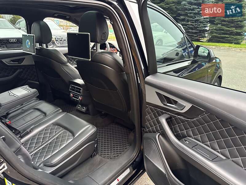 Позашляховик / Кросовер Audi SQ7 2017 в Києві фото 93 Позашляховик / Кросовер Audi SQ7 2017 в Києві