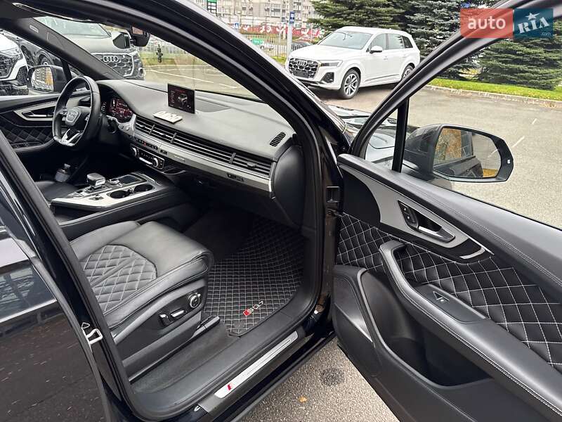 Позашляховик / Кросовер Audi SQ7 2017 в Києві фото 97 Позашляховик / Кросовер Audi SQ7 2017 в Києві