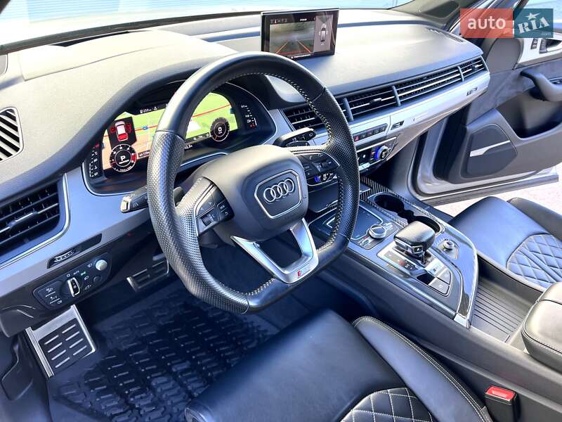 Внедорожник / Кроссовер Audi SQ7 2017 в Киеве