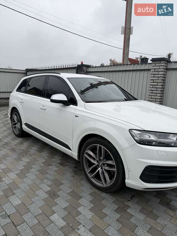 Позашляховик / Кросовер Audi SQ7 2017 в Києві