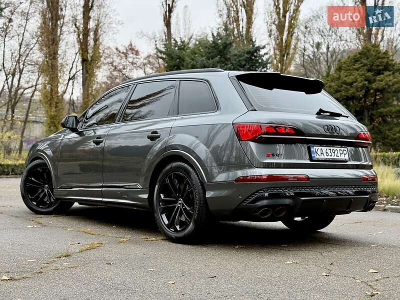 Позашляховик / Кросовер Audi SQ7 2024 в Києві