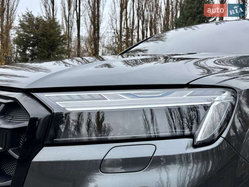 Позашляховик / Кросовер Audi SQ7 2024 в Києві
