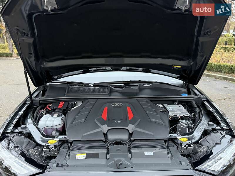 Позашляховик / Кросовер Audi SQ7 2024 в Києві