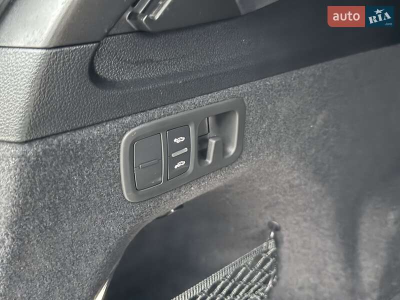 Позашляховик / Кросовер Audi SQ7 2024 в Києві