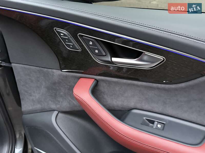 Позашляховик / Кросовер Audi SQ7 2024 в Києві